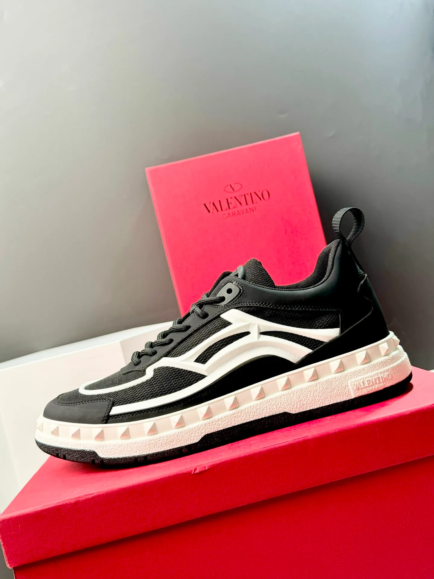 Men's shoes 💰440 Valentino "VALENTINO" hot sale ❤️ Counters ship at the same time 1:1 👏 Imported cowhide + mesh lining 🐂 Couple's casual fashion sneakers, exquisite workmanship, original original outsole 38-44 (45 customized, non-refundable)